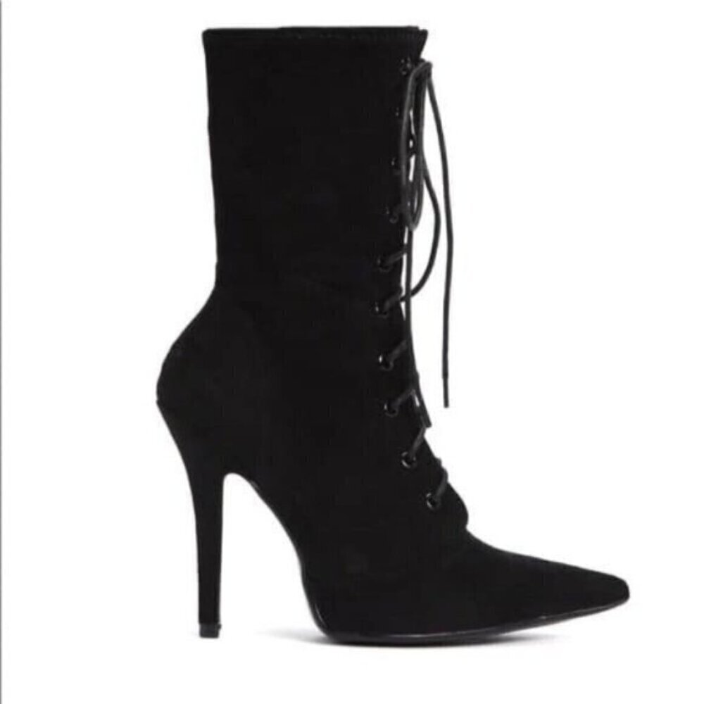 Fashion Nova  Black Tried Bootie
